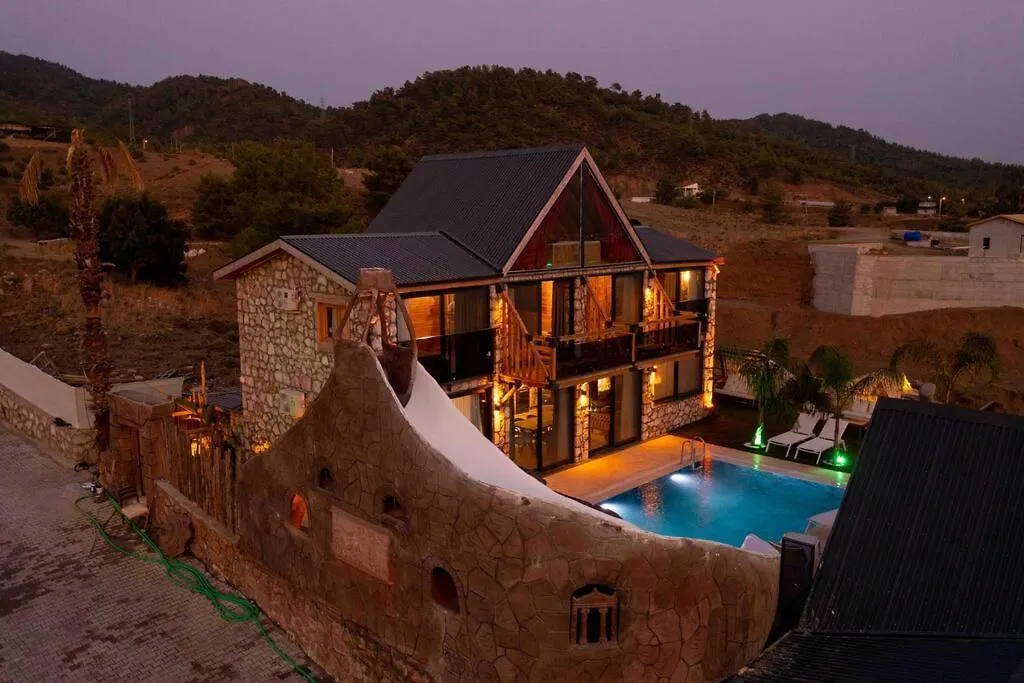Villa Kaydirakli Ve Akvaryum Fethiye